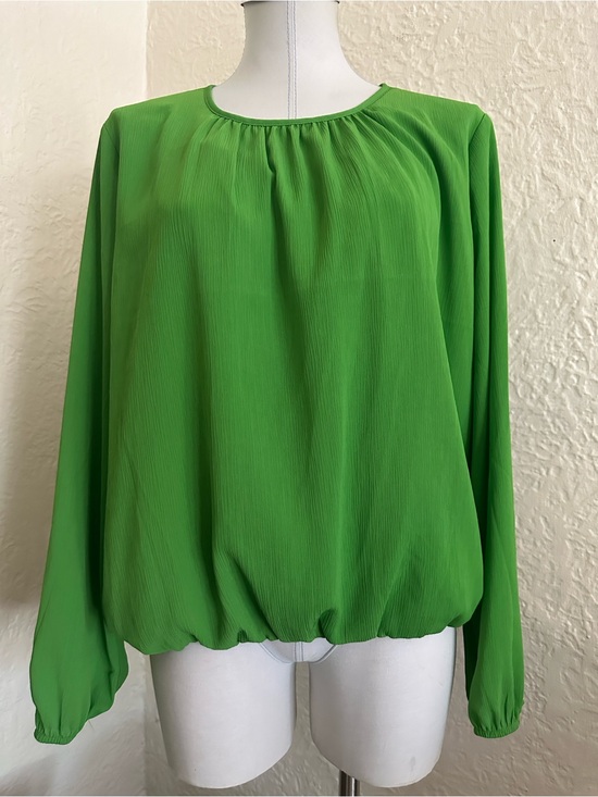 Tommy Hilfiger Tops - Tommy Hilfiger Green Crepe Bubble Hem Blouse Top NWT Large